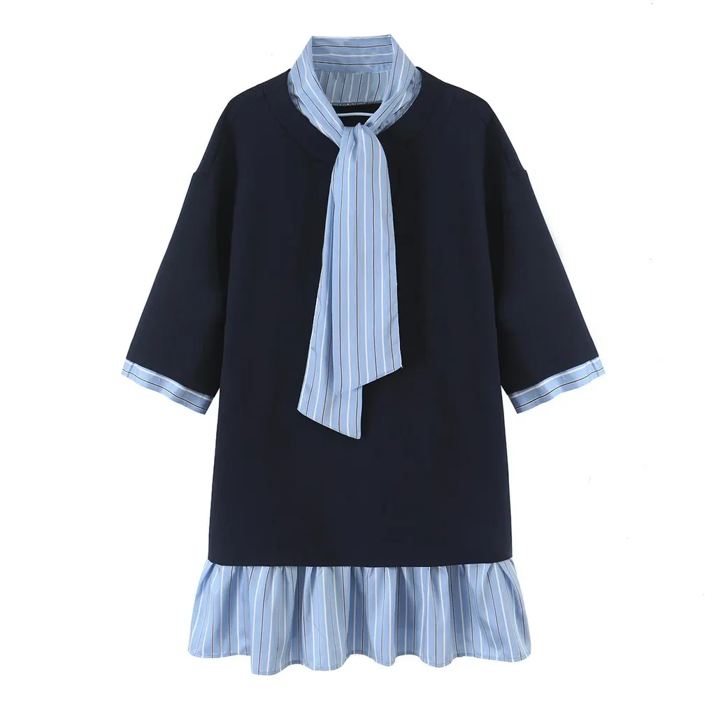 Robe à col lavallière