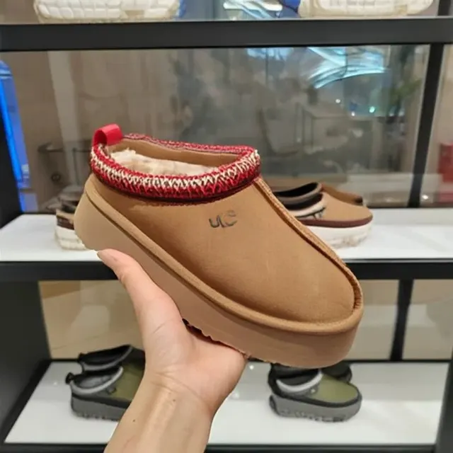 Chaussons UGG Tazz