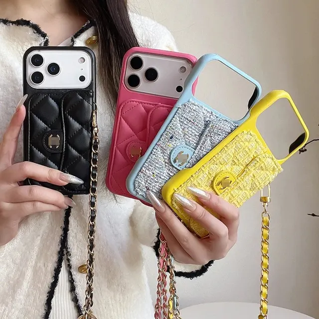 Coque iPhone matelassée bandoulière